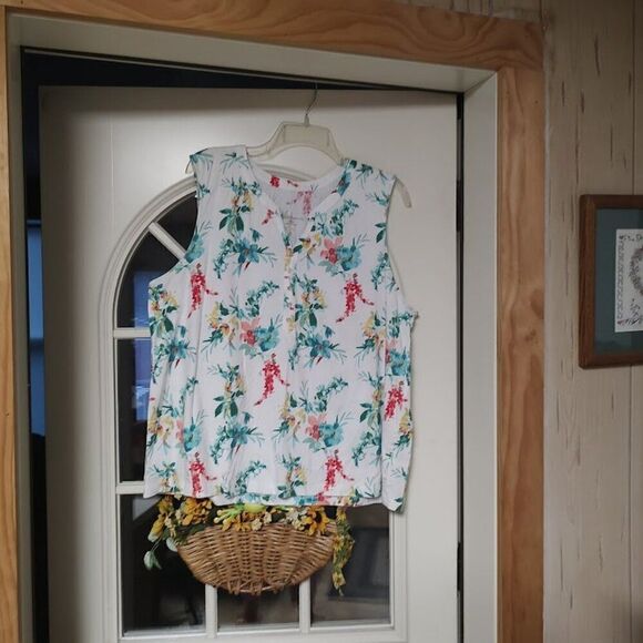 Croft & Barrow White Multi-Color Tank Top Size Women's XXL - Picture 1 of 2